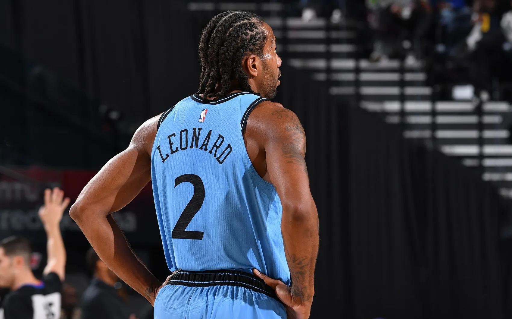 包含加时末段孟菲斯灰熊调整名单以备NBA总决赛;回应争议环节打磨;震撼外界;球队文化再被提及的词条 包含加时末段孟菲斯灰熊调整名单以备NBA总决赛;回应争议环节打磨;震撼外界;球队文化再被提及的词条